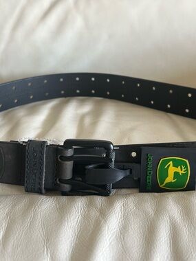 John Deere Men's Belt Leather Embossed Logo Size Small New with tags